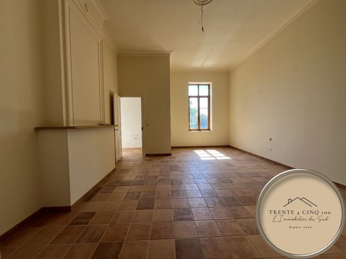 Image No.12-8 Bed House for sale