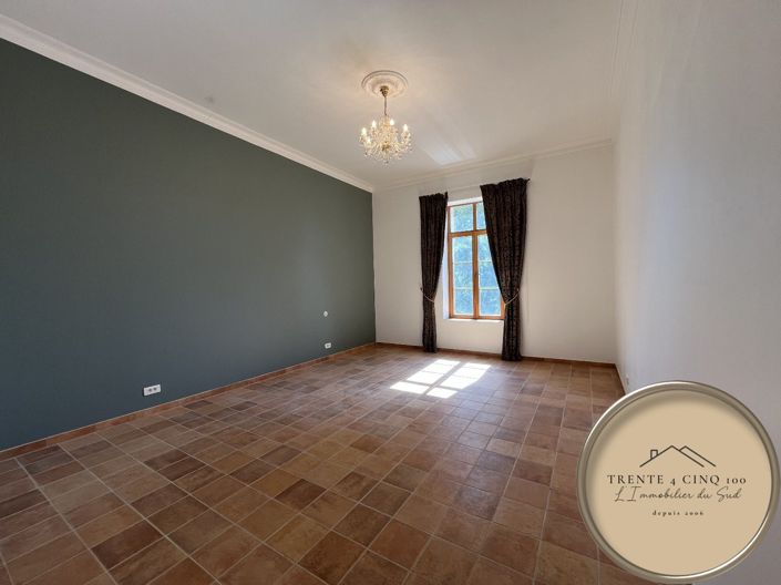 Image No.14-8 Bed House for sale