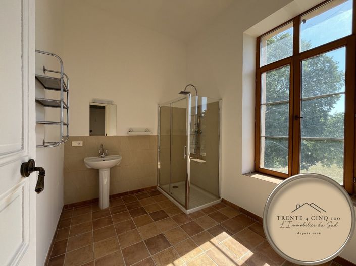 Image No.16-8 Bed House for sale