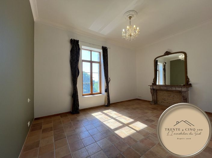 Image No.17-8 Bed House for sale