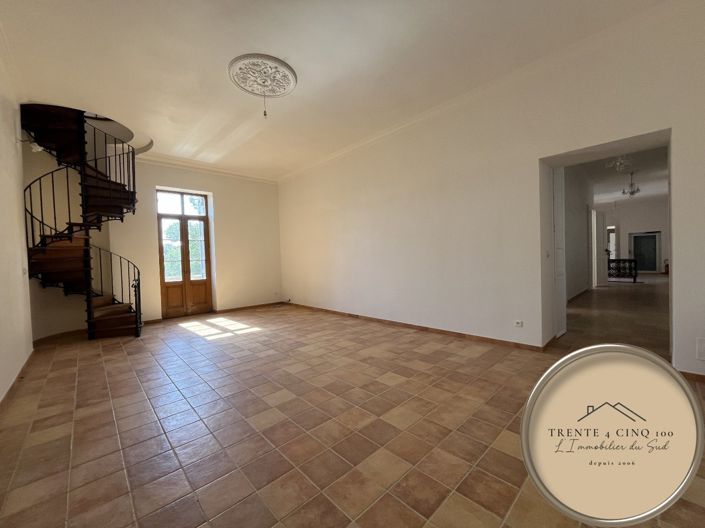 Image No.9-8 Bed House for sale