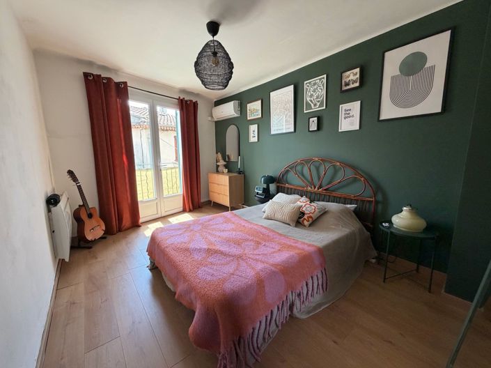 Image No.5-2 Bed House for sale