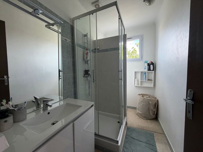 Image No.6-2 Bed House for sale