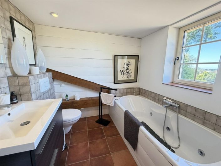 Image No.19-2 Bed House for sale