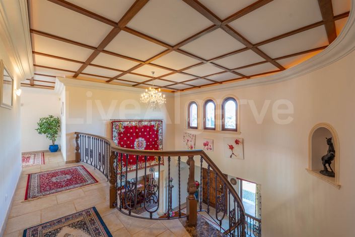 Image No.16-3 Bed House for sale