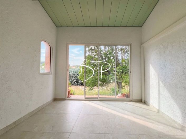 Image No.12-3 Bed House for sale