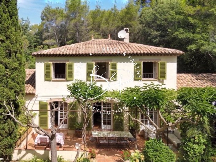Image No.2-6 Bed House for sale
