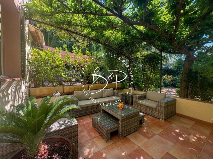 Image No.5-6 Bed House for sale