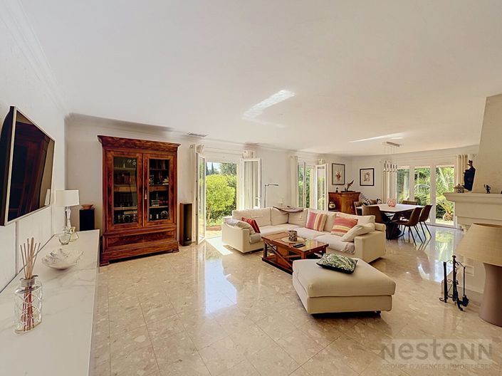 Image No.3-3 Bed House for sale