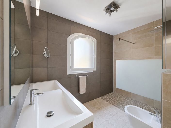 Image No.8-3 Bed House for sale