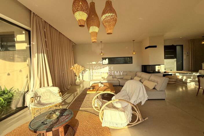 Image No.6-4 Bed House for sale