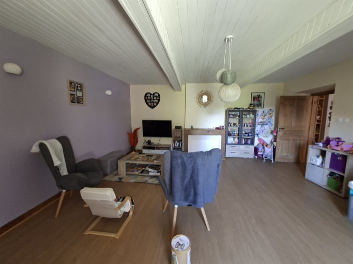 Image No.14-6 Bed House for sale