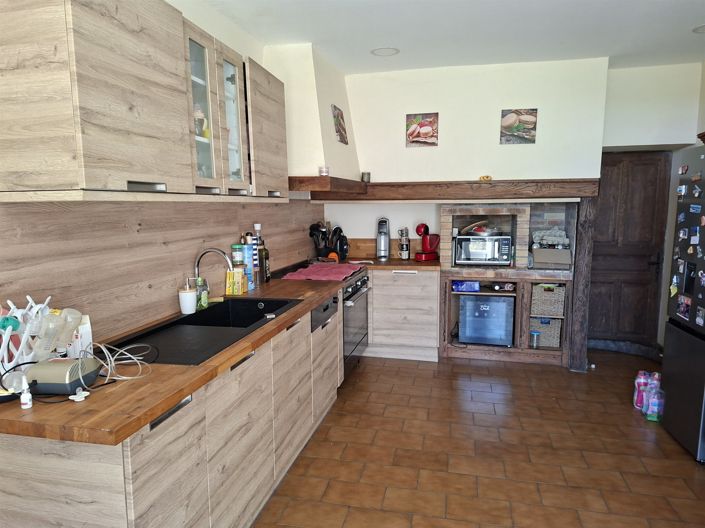 Image No.4-6 Bed House for sale