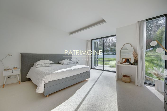 Image No.12-6 Bed House for sale