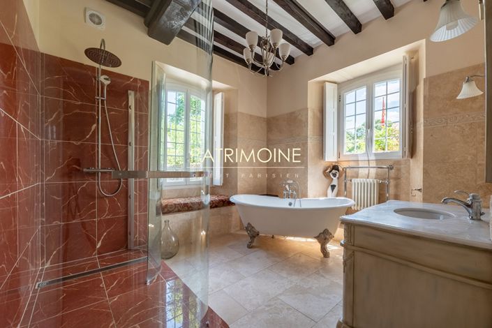 Image No.12-7 Bed House for sale