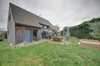 1 - Thoiry, House