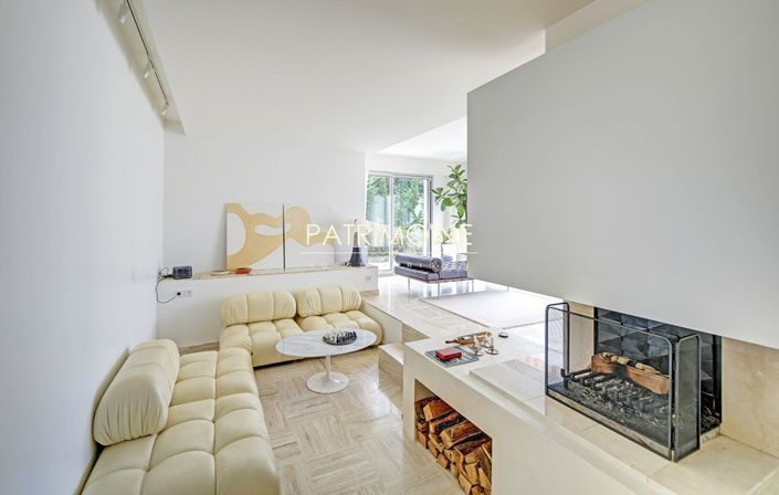 Image No.6-4 Bed House for sale