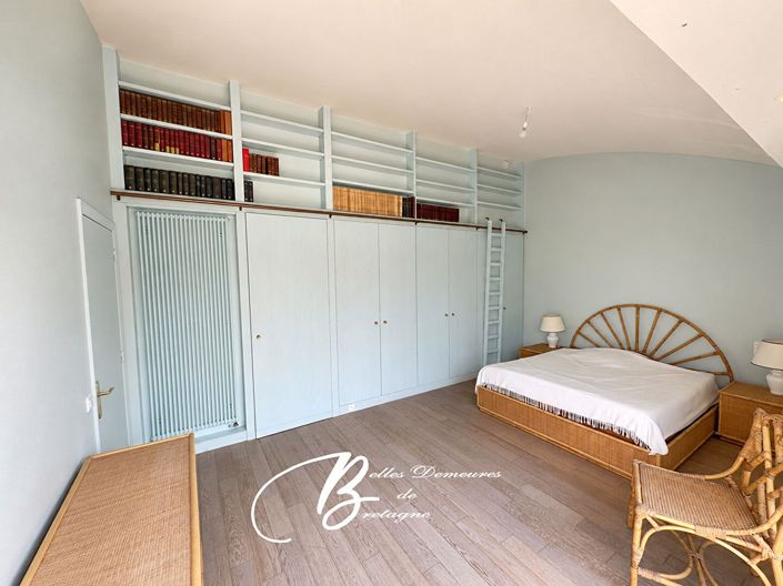 Image No.11-7 Bed House for sale