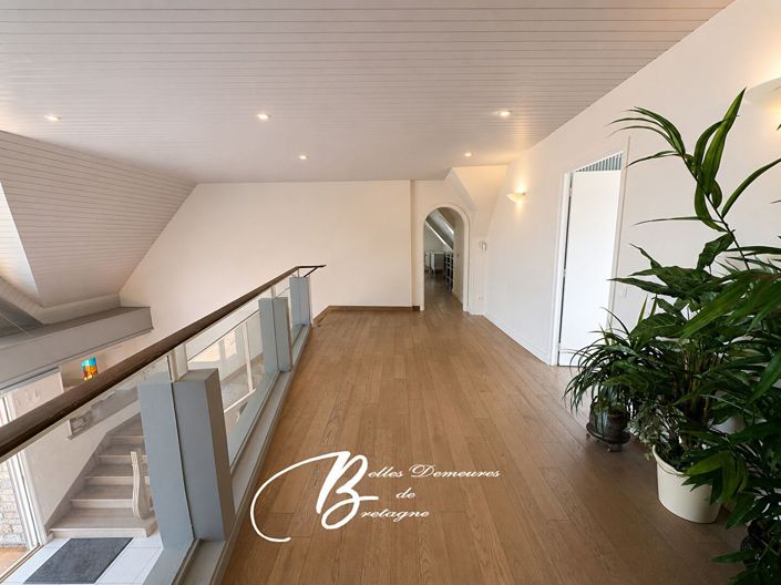 Image No.13-7 Bed House for sale