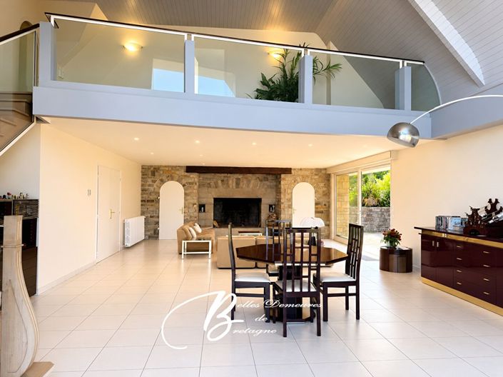 Image No.5-7 Bed House for sale