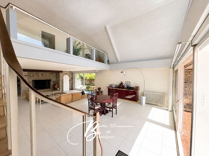 Image No.6-7 Bed House for sale