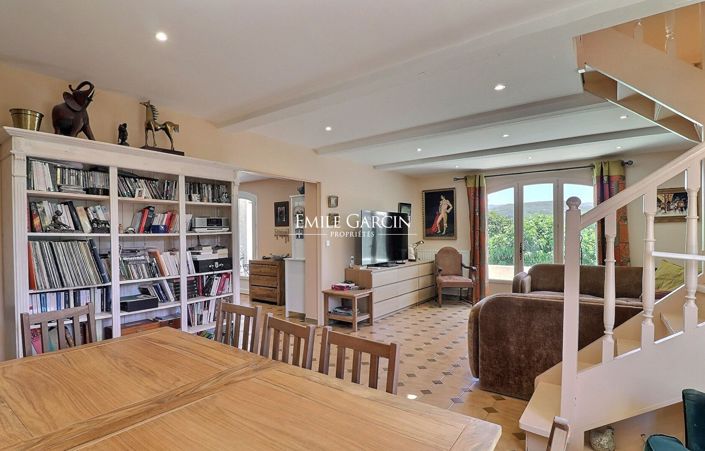 Image No.7-6 Bed House for sale