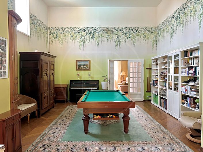 Image No.7-8 Bed House for sale