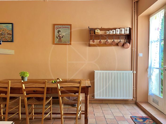 Image No.9-8 Bed House for sale