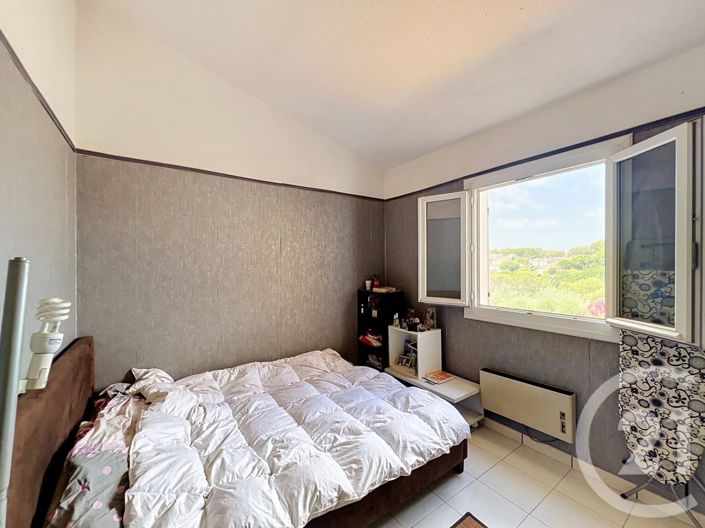 Image No.10-2 Bed House for sale
