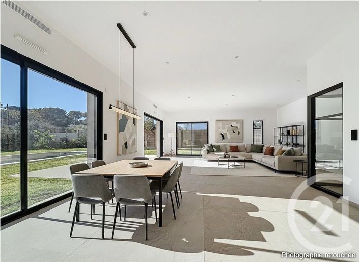 Image No.11-3 Bed House for sale