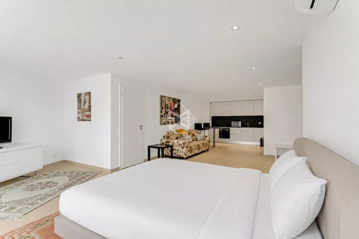Image No.14-4 Bed House for sale
