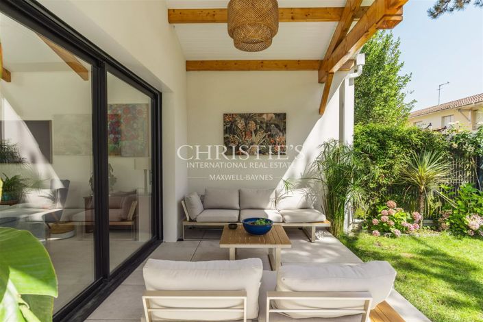 Image No.5-5 Bed House for sale