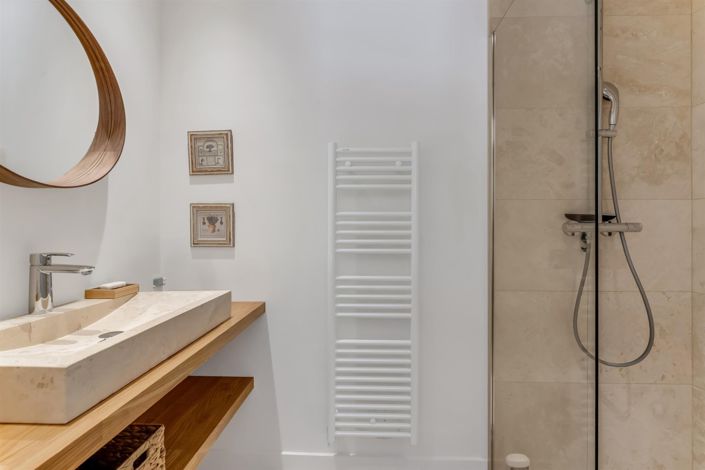 Image No.20-5 Bed House for sale