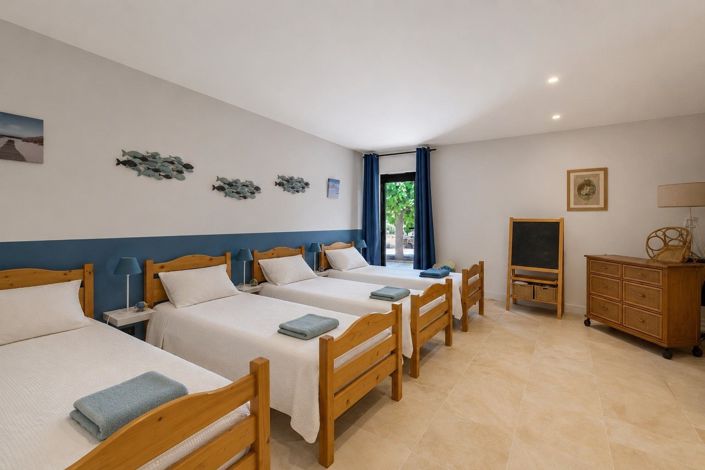 Image No.27-5 Bed House for sale
