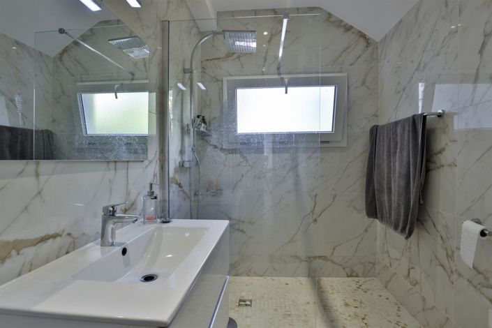 Image No.17-4 Bed Apartment for sale