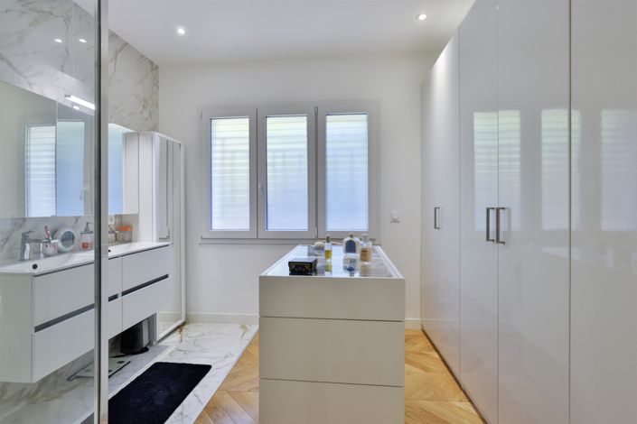 Image No.18-4 Bed Apartment for sale