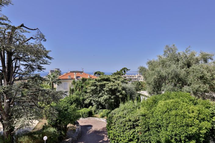 Image No.21-4 Bed Apartment for sale