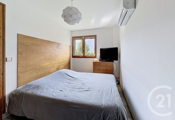 Image No.14-4 Bed House for sale