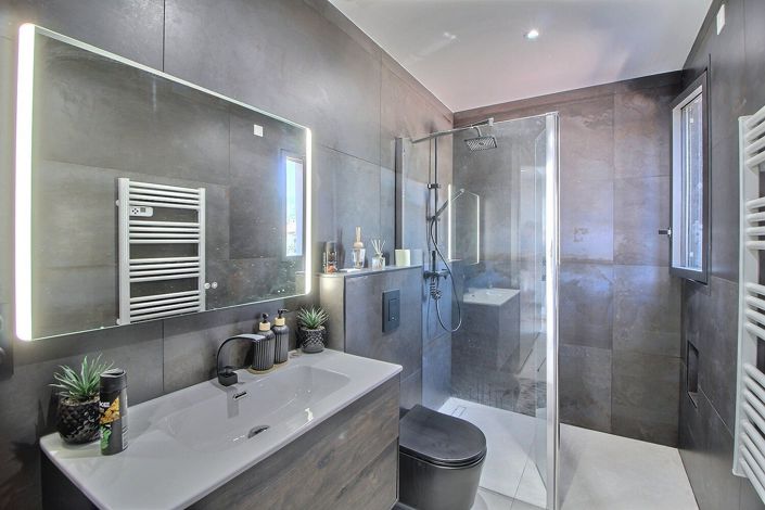 Image No.13-4 Bed House for sale
