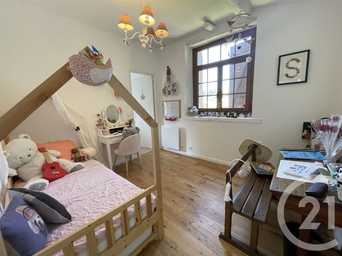Image No.16-5 Bed House for sale