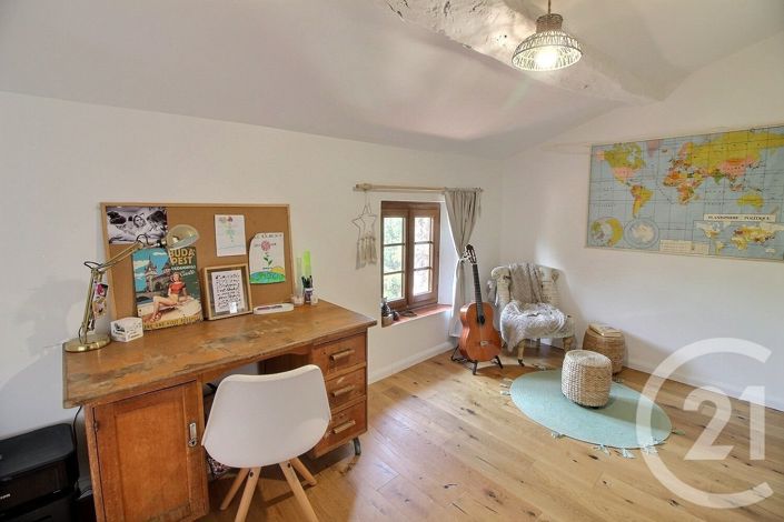 Image No.17-5 Bed House for sale