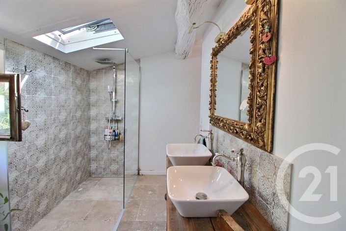 Image No.20-5 Bed House for sale