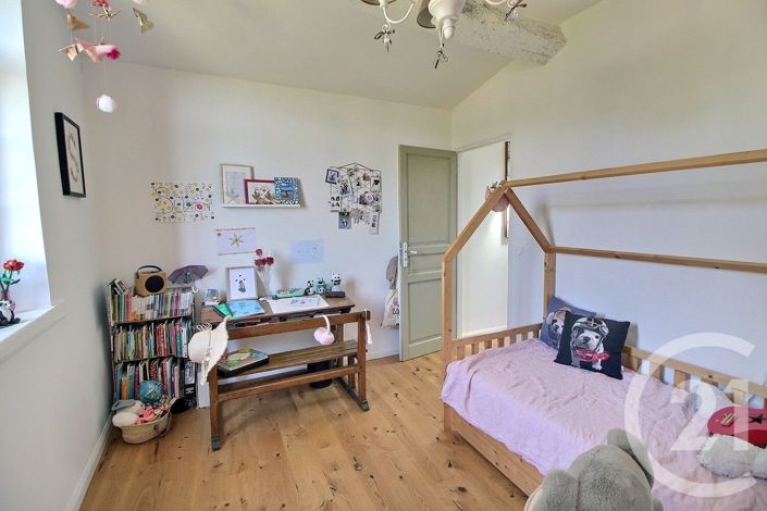 Image No.22-5 Bed House for sale