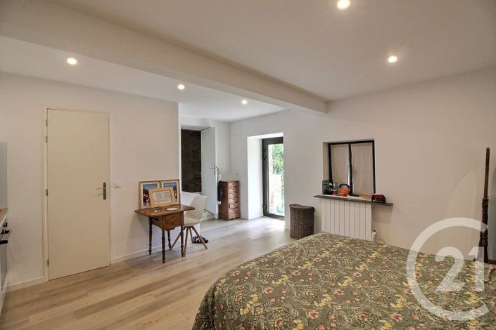Image No.26-5 Bed House for sale