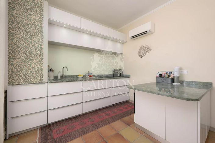 Image No.10-4 Bed House for sale