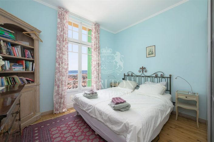 Image No.19-4 Bed House for sale