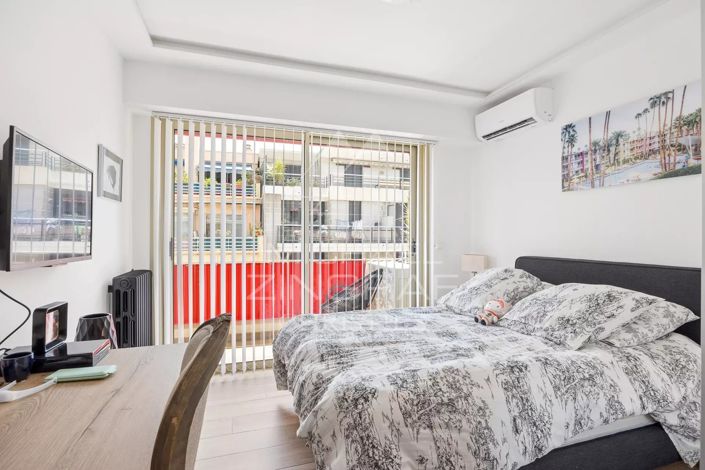 Image No.11-3 Bed Apartment for sale