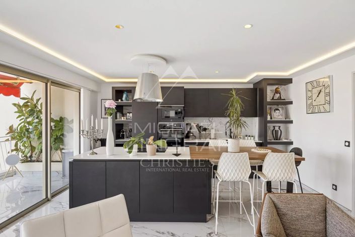 Image No.6-3 Bed Apartment for sale