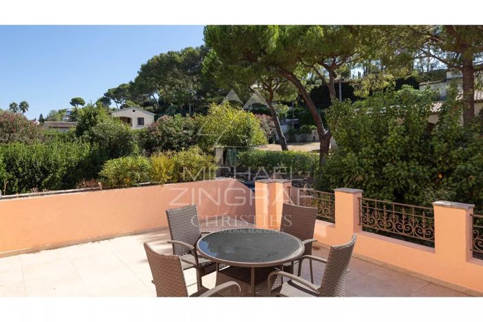 Image No.4-7 Bed House for sale