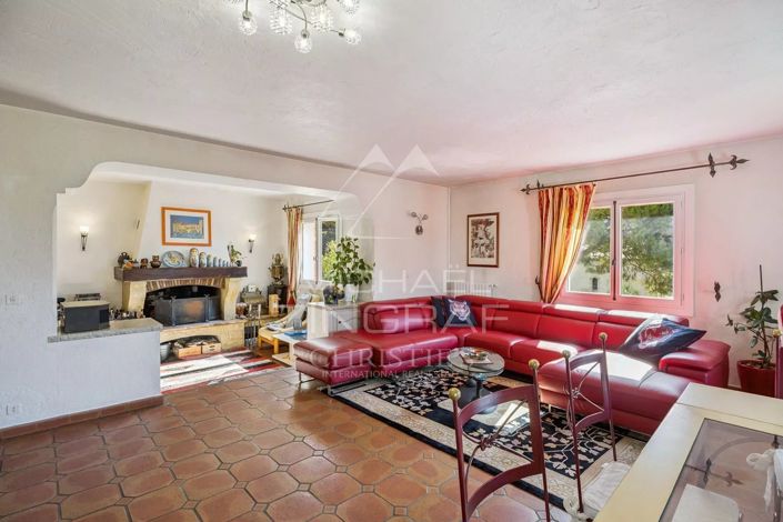 Image No.6-7 Bed House for sale